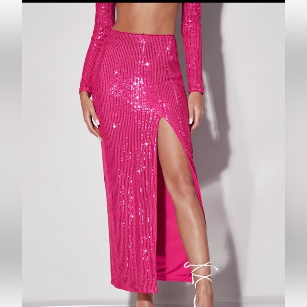 HOT PINK SEQUIN SKIRT ✨